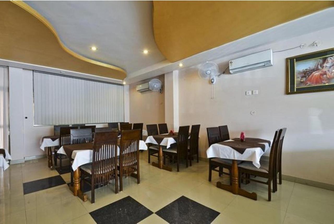 Hotel Paramount Dźajpur Zewnętrze zdjęcie