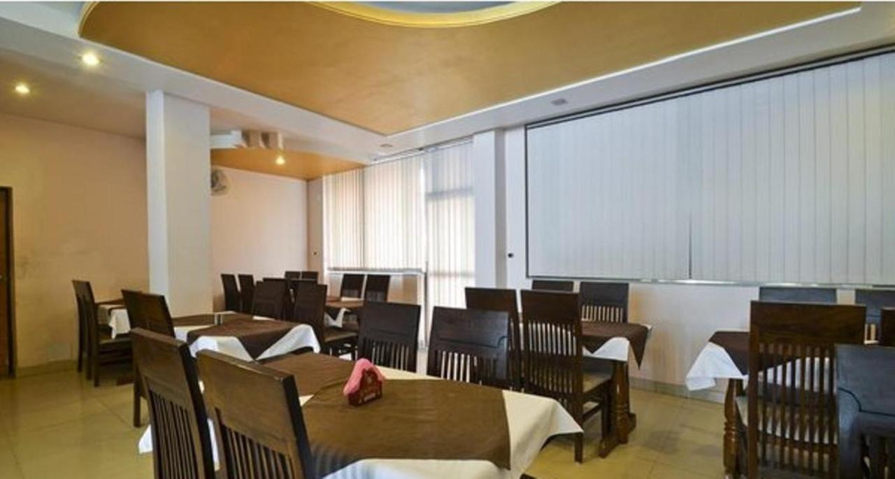 Hotel Paramount Dźajpur Zewnętrze zdjęcie